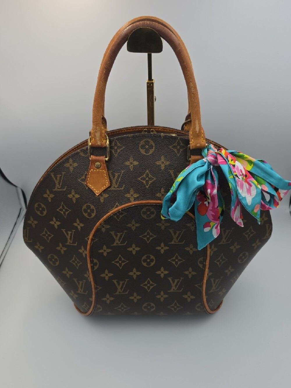 Louis Vuitton Brown Signiture Monogram Eclipse MM Size Bag (EUC)(COA)✨️